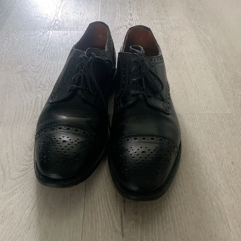 Allen Edmonds Black Rogue Oxfords‎